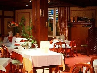 Logis Aux Comtes De Hanau 2* Ingwiller