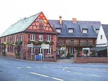 Logis Aux Comtes De Hanau 2*