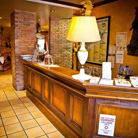Logis Aux Comtes De Hanau 2*
