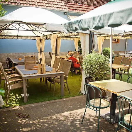 Logis Aux Comtes De Hanau