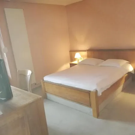 Logis Aux Comtes De Hanau Hotel